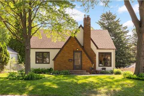 4313 Arthur Street NE, Columbia Heights, MN 55421