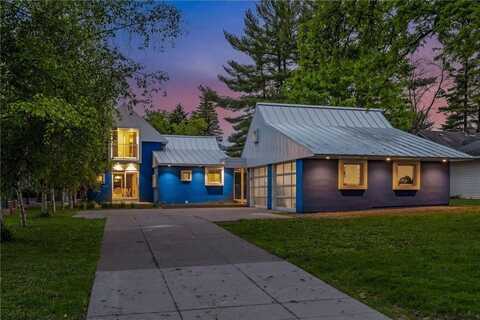 303 W 77th Street, Chanhassen, MN 55317
