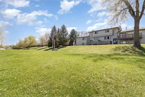 6872 Grenwich Lane N, Oakdale, MN 55128