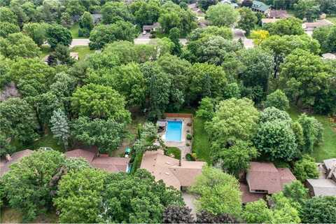 8409 Knollwood Drive, Mounds View, MN 55112