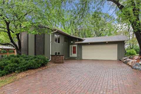 13701 E Wellington Crescent, Burnsville, MN 55337
