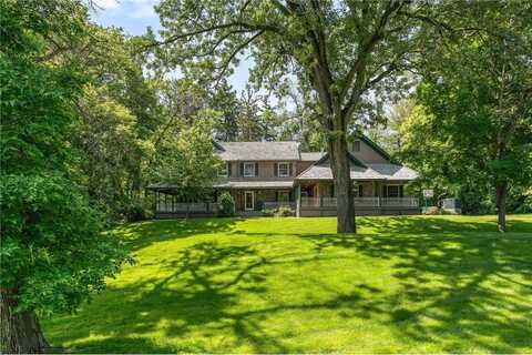 2 E Pleasant Lake Road, North Oaks, MN 55127