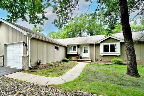 2220 Spruce Drive, Brainerd, MN 56401