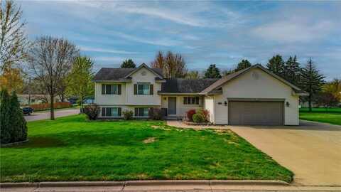 704 W Main Street, Madelia, MN 56062