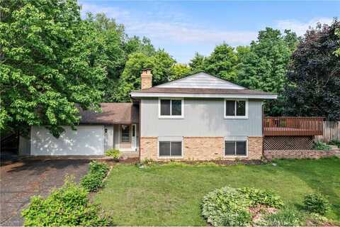 13617 Country Place, Burnsville, MN 55337