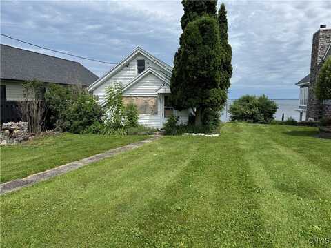10429 Bayshore Drive, Henderson, NY 13651