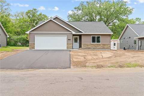 900 1/2 8th Avenue N, Princeton, MN 55371