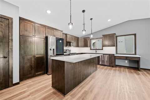 900 1/2 8th Avenue N, Princeton, MN 55371