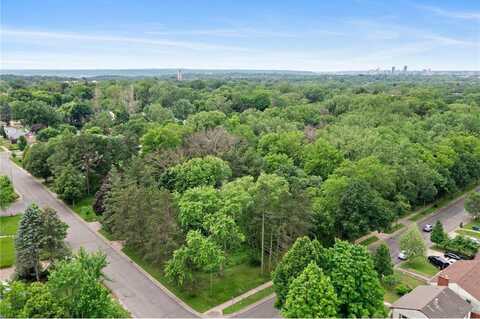 935 Kennard Street, Saint Paul, MN 55106
