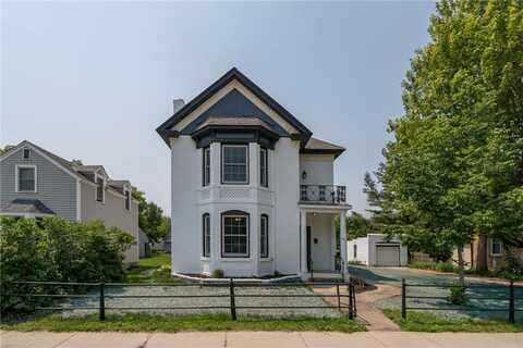 121 N Hickory Street, Chaska, MN 55318