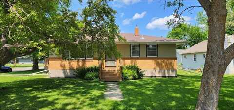 910 13th Street, International Falls, MN 56649