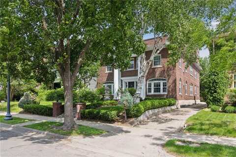 1785 Dupont Avenue S, Minneapolis, MN 55403