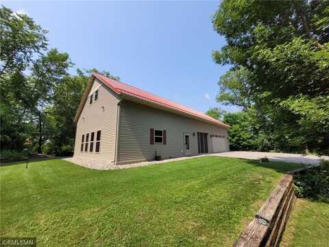 8961 70th Street NW, Annandale, MN 55302