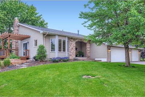 4425 Goldenrod Lane N, Plymouth, MN 55442
