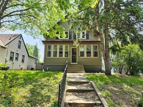 652 36th Avenue NE, Minneapolis, MN 55418
