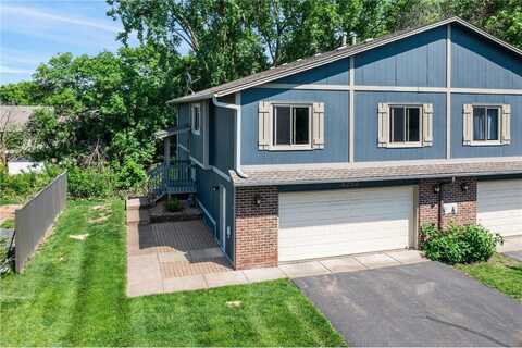 4252 Thornhill Lane, Vadnais Heights, MN 55127