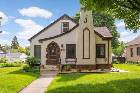 2735 Arthur Street NE, Minneapolis, MN 55418