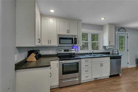 1021 10 1/2 Avenue S, Saint Cloud, MN 56301