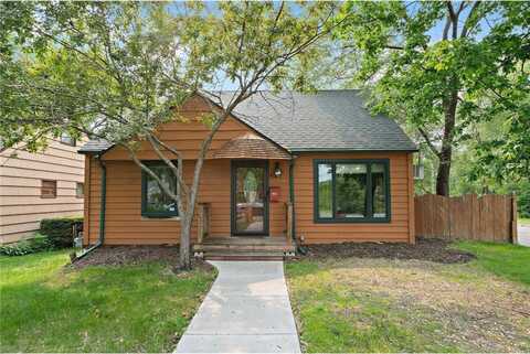 2700 Edgewood Avenue S, Saint Louis Park, MN 55426