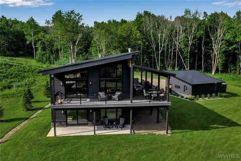 8 Trail Heights Road, Ellicottville, NY 14731