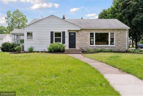 674 Wheelock Parkway W, Saint Paul, MN 55117