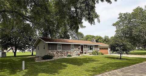 112 Orchard Circle, Montevideo, MN 56265