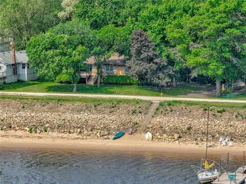 1822 Riviera Avenue S, Lake Saint Croix Beach, MN 55043
