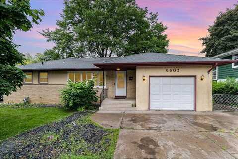 6602 36th Avenue N, Crystal, MN 55427