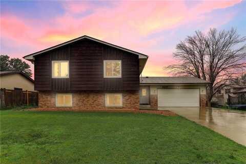 8317 Penn Avenue N, Brooklyn Park, MN 55444