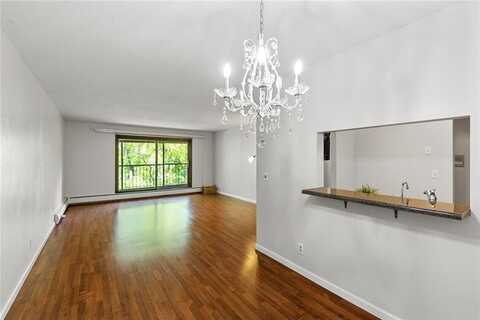 10441 Greenbrier Road, Minnetonka, MN 55305