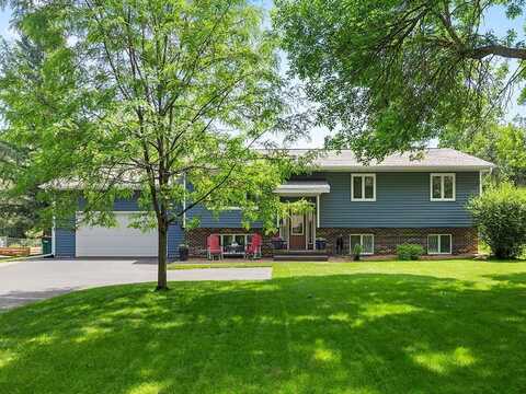 806 Grandview Drive, Hudson, WI 54016