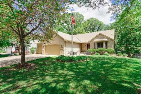 2199 Holly Avenue N, Oakdale, MN 55128