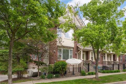 11275 Preswick Boulevard, Eden Prairie, MN 55344