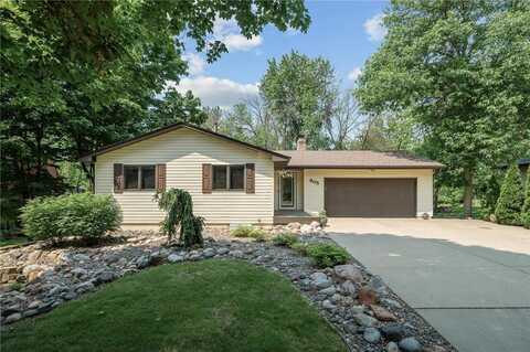 805 Ithaca Lane N, Plymouth, MN 55447