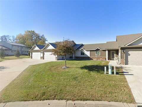 631 Cottonwood Avenue, Litchfield, MN 55355