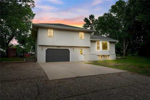 713 9th Street NW, Buffalo, MN 55313