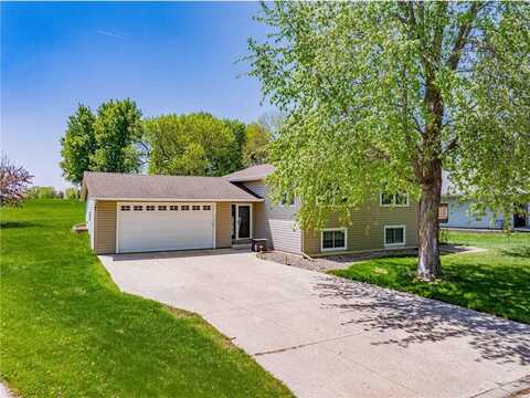 319 Casper Circle, Norwood Young America, MN 55368