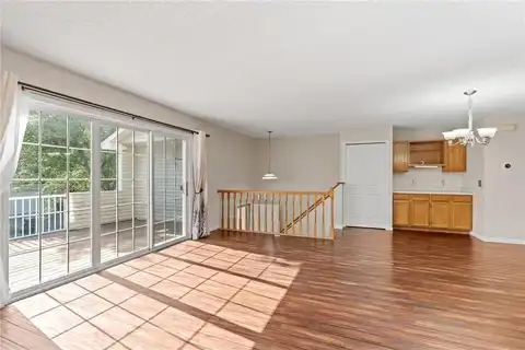 7719 Nicholas Way, Chanhassen, MN 55317