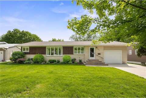 1045 Jefferson Street SE, Hutchinson, MN 55350