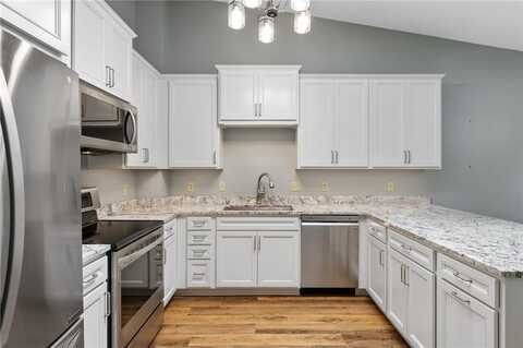 15195 Patricia Court, Eden Prairie, MN 55346