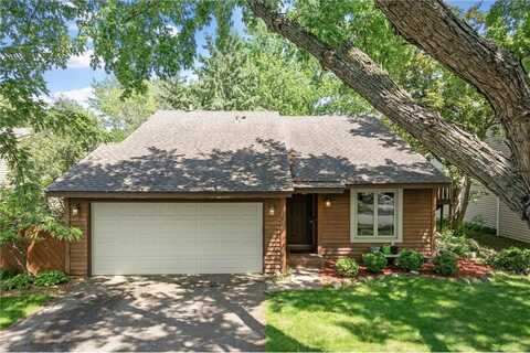 5554 Knoll Drive, Shoreview, MN 55126