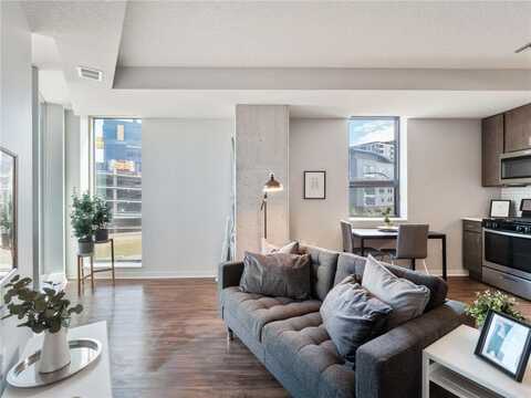811 Washington Avenue S, Minneapolis, MN 55415