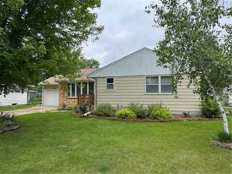 137 20th Avenue S, Saint Cloud, MN 56301