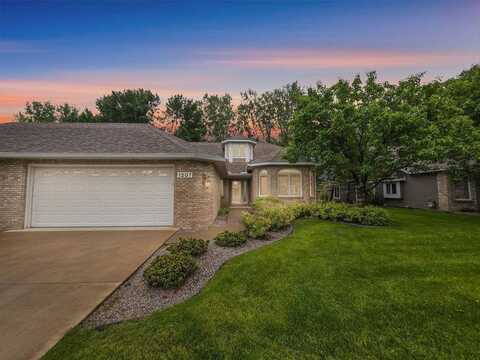1207 Silverthorn Court, Shoreview, MN 55126