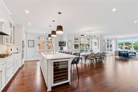 875 Lake Street N, Wayzata, MN 55391