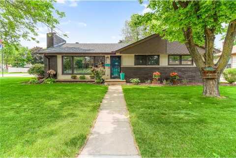 401 2nd Avenue NE, Osseo, MN 55369