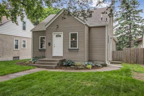 3933 Scott Avenue N, Robbinsdale, MN 55422