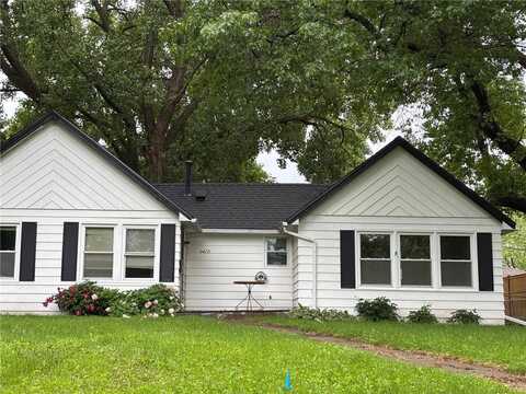 3420 Major Avenue N, Crystal, MN 55422