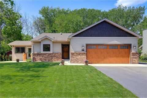 1617 Lakewood Drive N, Maplewood, MN 55119