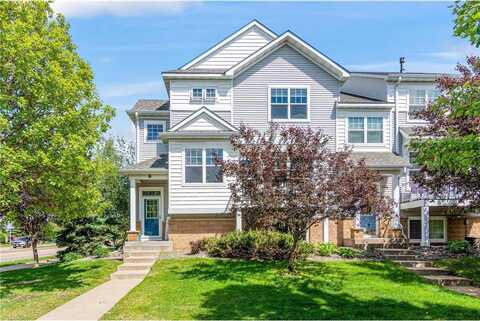 1675 Village Trail E, Maplewood, MN 55109